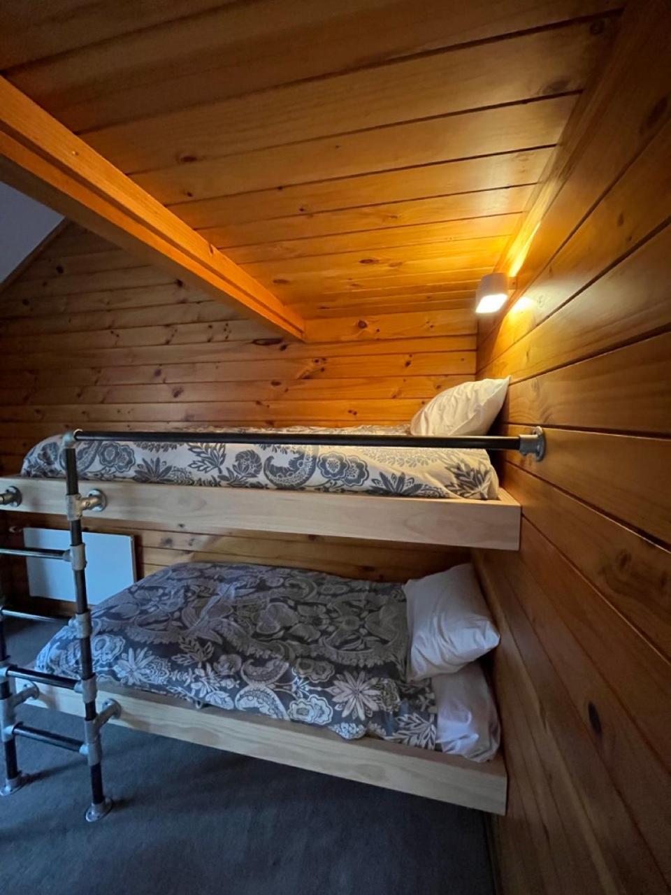 Smoke Lake Hot Springs Lodge & Camp Rotorua Exterior foto