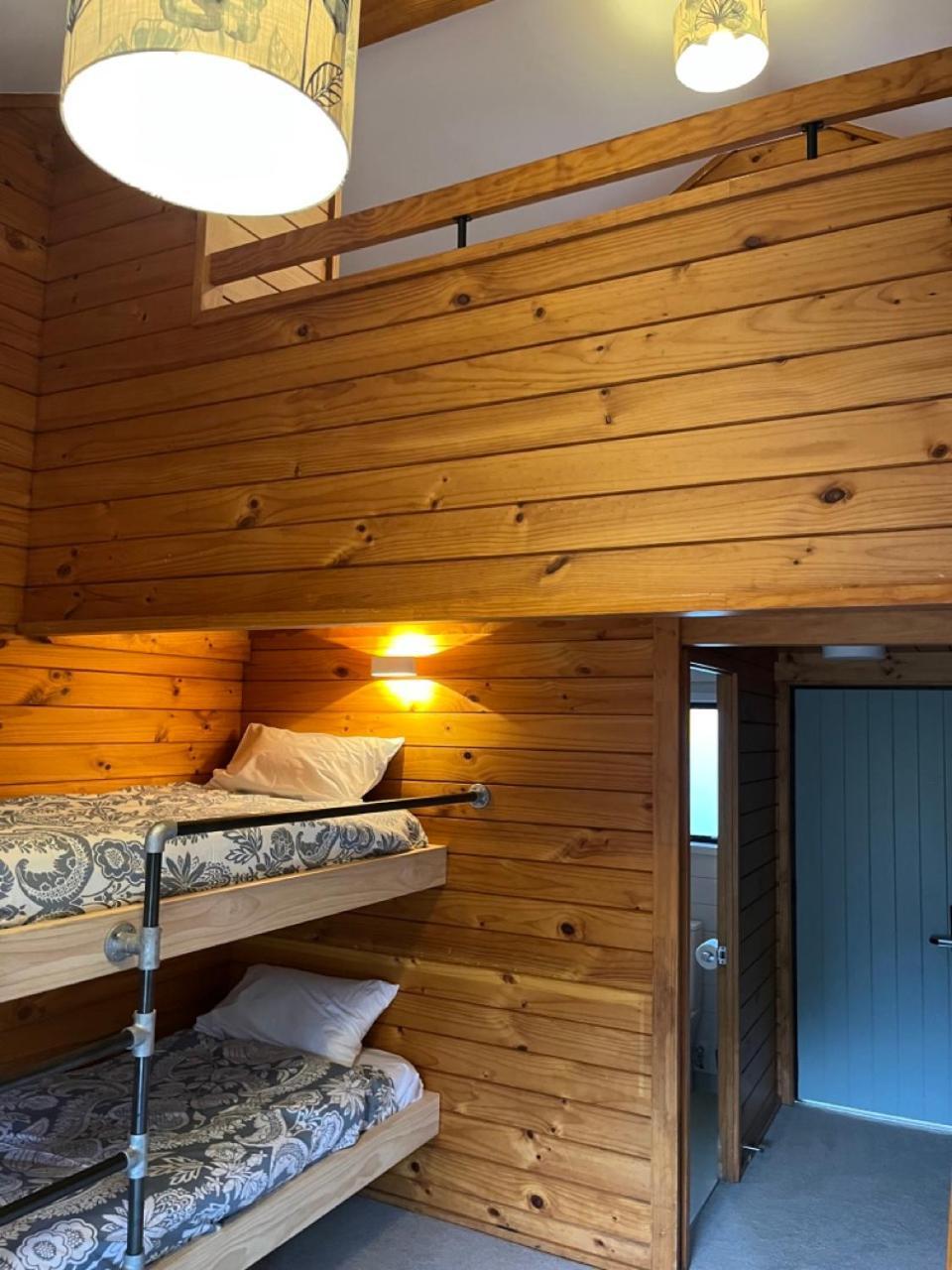 Smoke Lake Hot Springs Lodge & Camp Rotorua Exterior foto